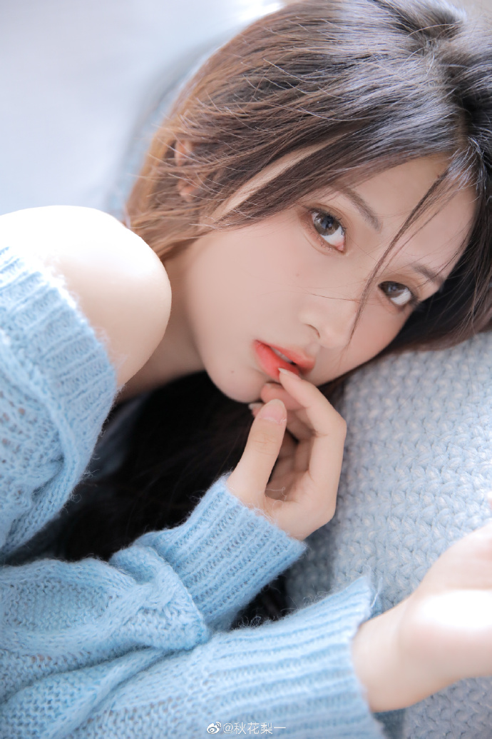 李小璐再传喜讯，疑似二胎出生，神秘父亲成谜