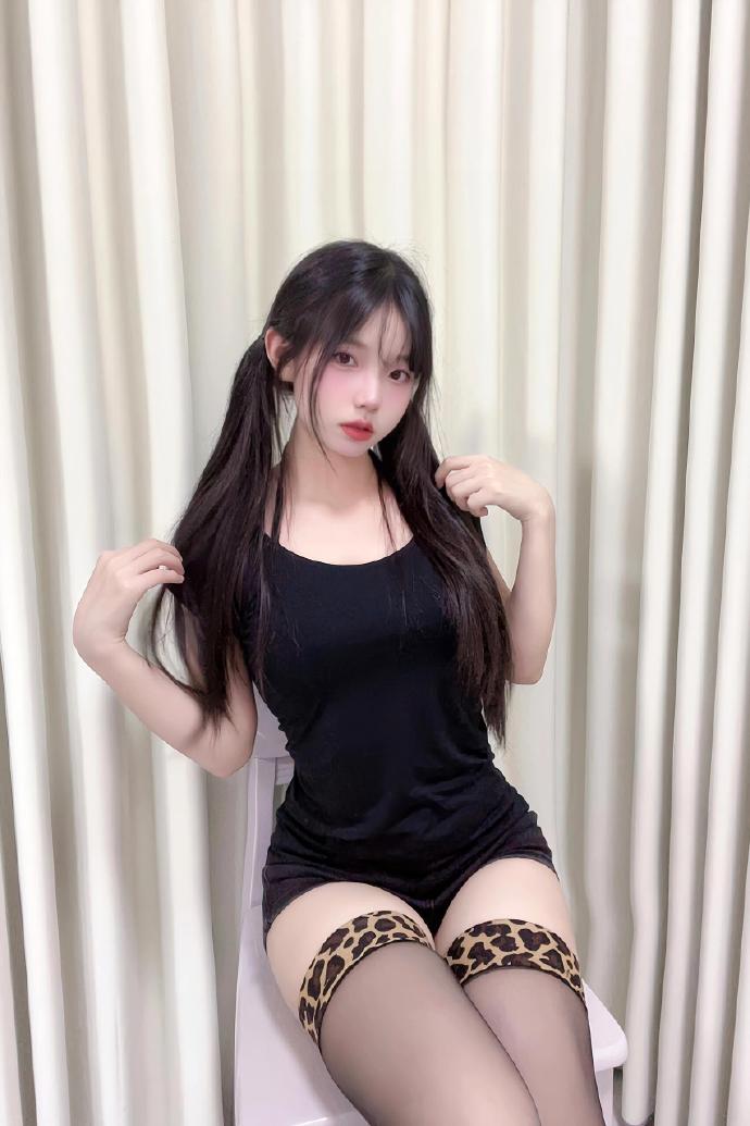 胡桃夹子与四个王国 封面